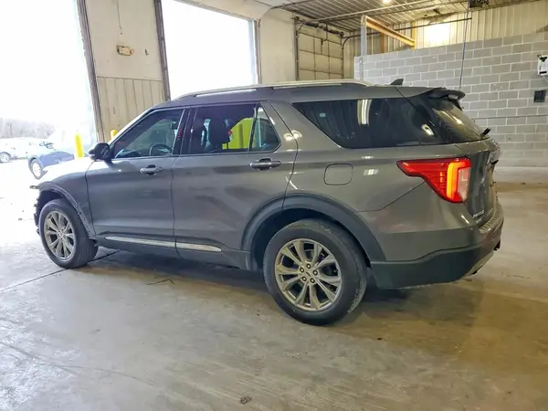 1FMSK8FH7NGA43761 2022 FORD EXPLORER - Image 2