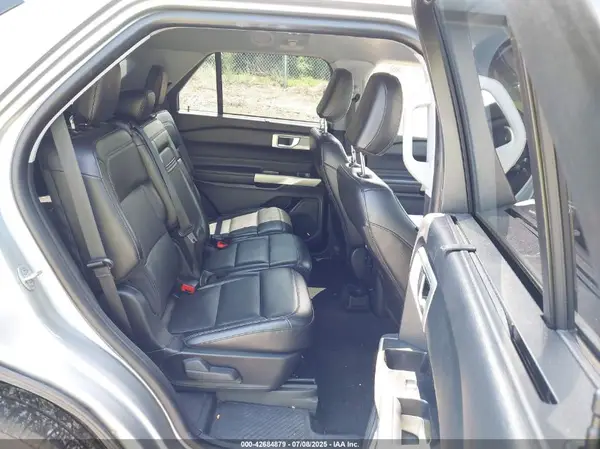 1FMSK8FH7NGB20256 2022 FORD EXPLORER - Image 8