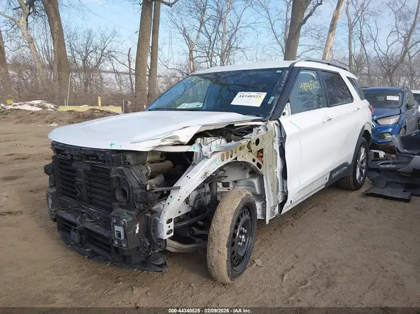 1FMSK8FH7NGB82028 2022 FORD EXPLORER - Image 2