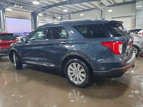 1FMSK8FH8NGA26452 2022 FORD EXPLORER - Image 2