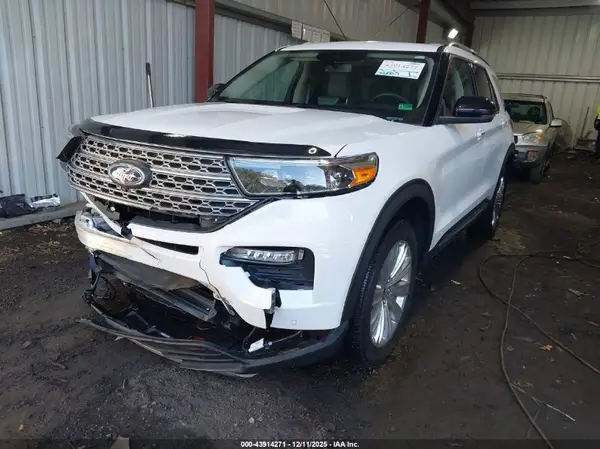 1FMSK8FH8RGA86270 2024 FORD EXPLORER - Image 2