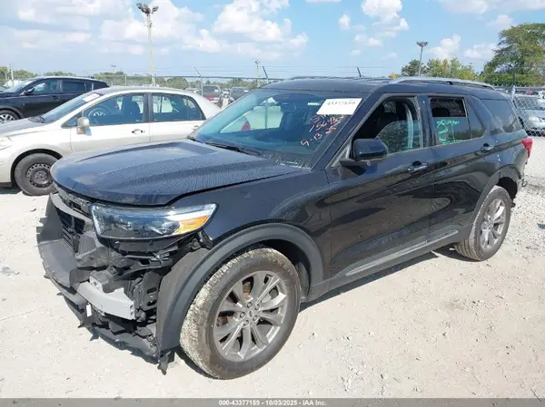 1FMSK8FH9NGB32988 2022 FORD EXPLORER - Image 2