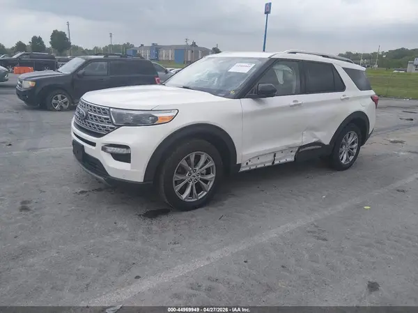 1FMSK8FH9PGB83040 2023 FORD EXPLORER - Image 2