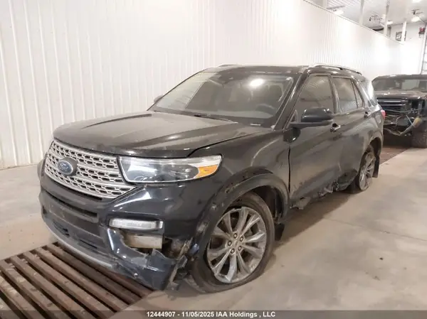 1FMSK8FHXNGB86641 2022 FORD EXPLORER - Image 2
