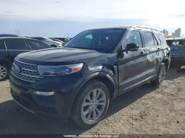 1FMSK8FHXRGA64447 2024 FORD EXPLORER - Image 2