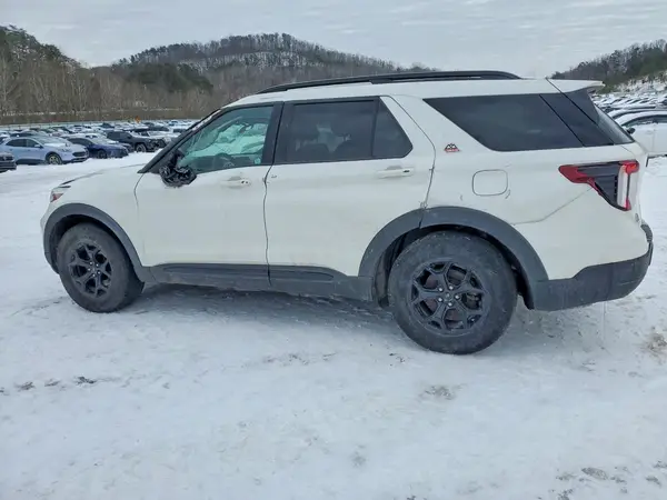 1FMSK8JH2MGC09240 2021 FORD EXPLORER - Image 2