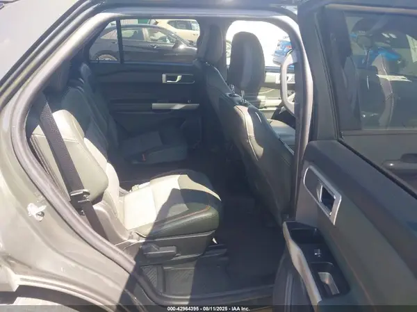 1FMSK8JH5NGA99270 2022 FORD EXPLORER - Image 8