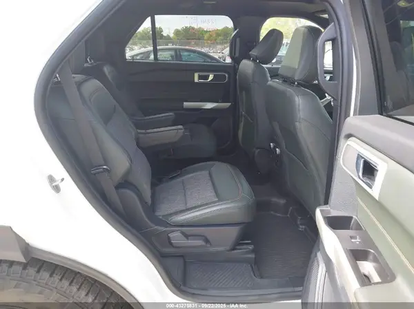 1FMSK8JH5NGB25687 2022 FORD EXPLORER - Image 8
