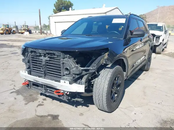 1FMSK8JHXNGB36877 2022 FORD EXPLORER - Image 2