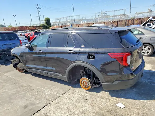 1FMSK8JHXPGB45016 2023 FORD EXPLORER - Image 2