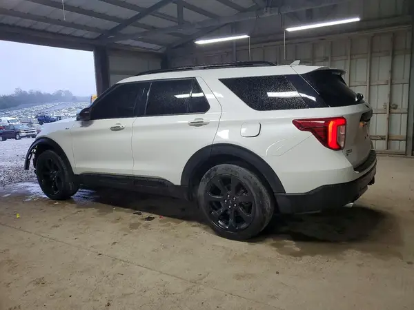 1FMSK8KH0NGC35075 2022 FORD EXPLORER - Image 2
