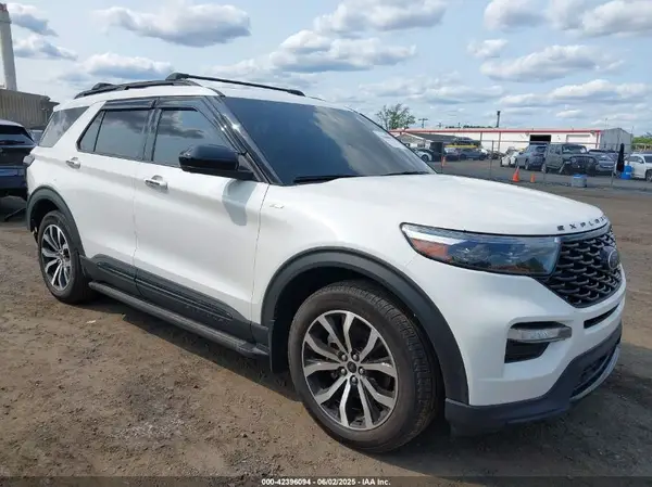 1FMSK8KH1NGB36460 2022 FORD EXPLORER - Image 1