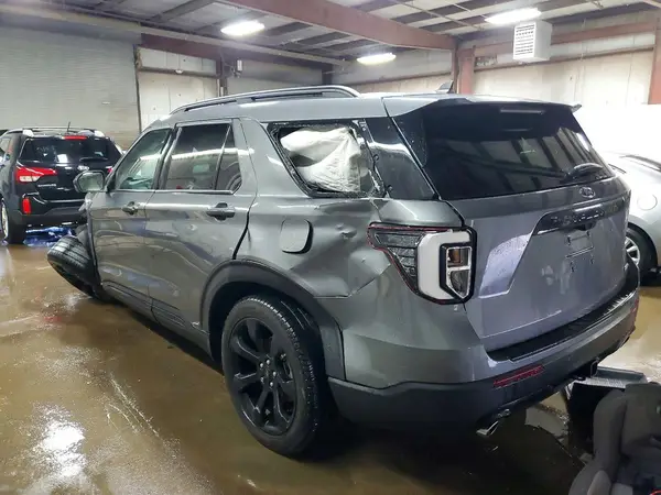 1FMSK8KH1PGC05554 2023 FORD EXPLORER - Image 2
