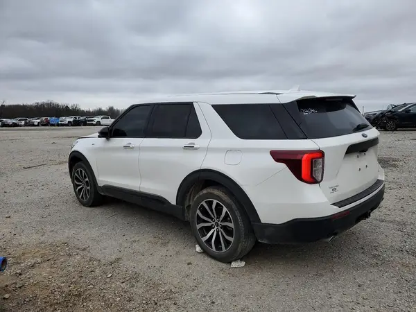 1FMSK8KH2NGA28901 2022 FORD EXPLORER - Image 2