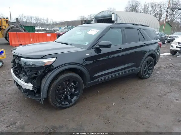 1FMSK8KH2PGB02093 2023 FORD EXPLORER - Image 2
