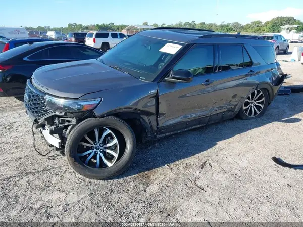 1FMSK8KH3NGA67593 2022 FORD EXPLORER - Image 2