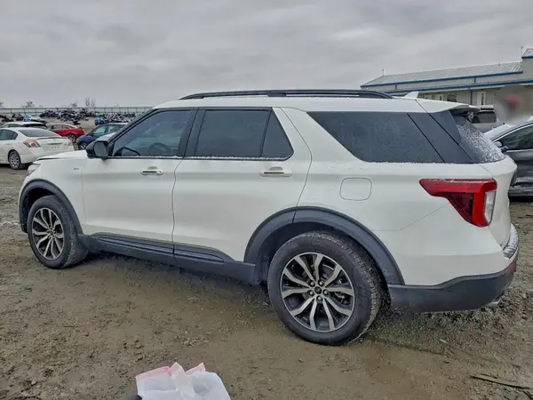 1FMSK8KH4NGA28219 2022 FORD EXPLORER - Image 2