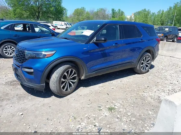1FMSK8KH4NGB18891 2022 FORD EXPLORER - Image 2