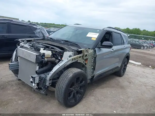 1FMSK8KH6NGC18507 2022 FORD EXPLORER - Image 2