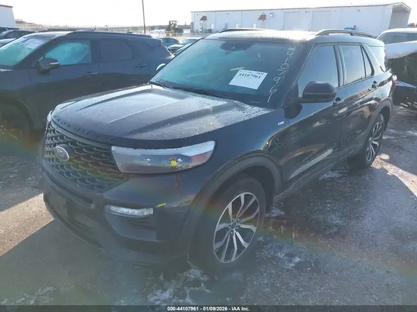 1FMSK8KH7NGA96238 2022 FORD EXPLORER - Image 2
