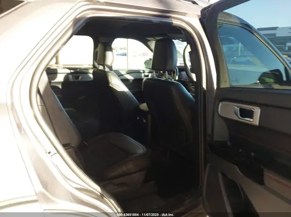 1FMSK8KH8NGA28143 2022 FORD EXPLORER - Image 8
