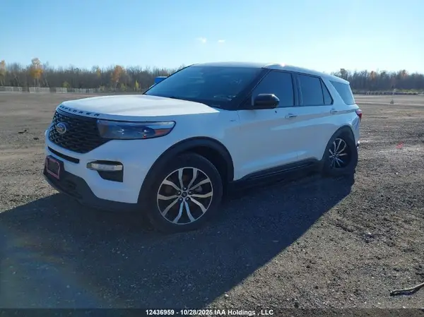 1FMSK8KH8NGB65423 2022 FORD EXPLORER - Image 2