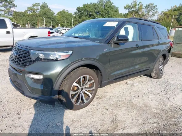 1FMSK8KH9NGB81274 2022 FORD EXPLORER - Image 2