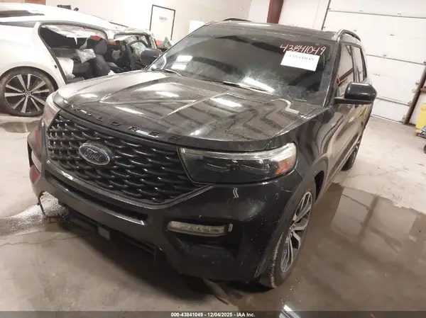 1FMSK8KH9RGA45605 2024 FORD EXPLORER - Image 2
