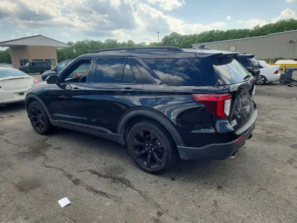 1FMSK8KHXPGC05844 2023 FORD EXPLORER - Image 2