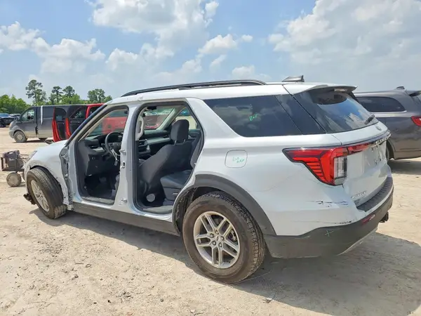 1FMUK7DH0SGB10170 2025 FORD EXPLORER - Image 2