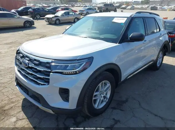 1FMUK7DH1SGB28743 2025 FORD EXPLORER - Image 2