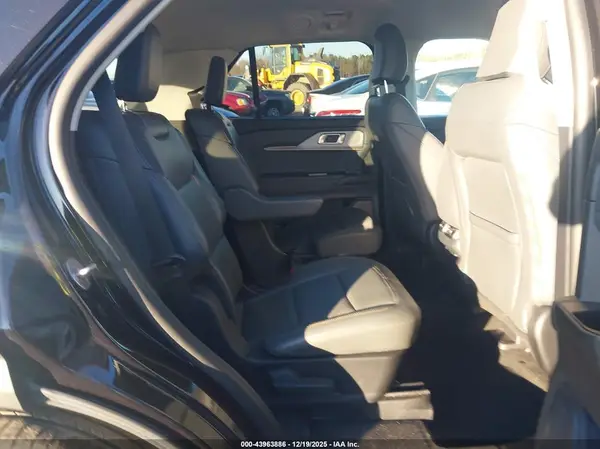 1FMUK7DH2SGB73769 2025 FORD EXPLORER - Image 8