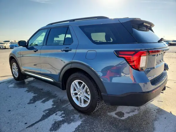 1FMUK7DH2SGC18418 2025 FORD EXPLORER - Image 2
