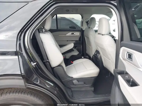 1FMUK7DH2SGD09687 2025 FORD EXPLORER - Image 8