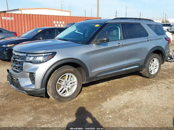 1FMUK7DH3SGA62146 2025 FORD EXPLORER - Image 2