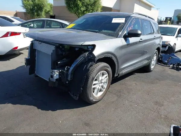 1FMUK7DH3SGC20713 2025 FORD EXPLORER - Image 2