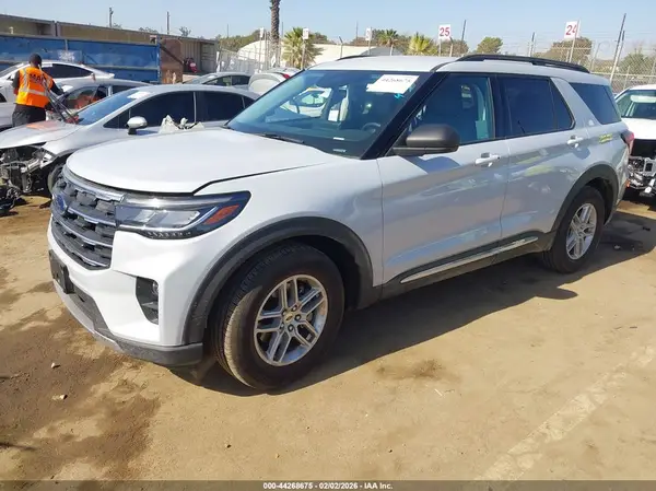 1FMUK7DH3SGC64520 2025 FORD EXPLORER - Image 2