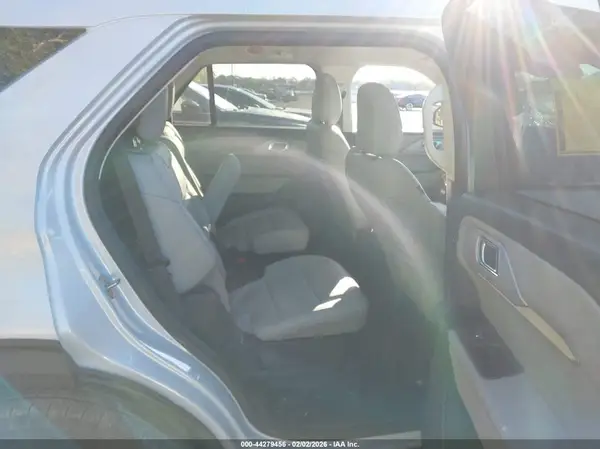 1FMUK7DH4SGB44337 2025 FORD EXPLORER - Image 8