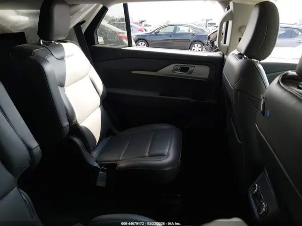 1FMUK7DH4SGC40081 2025 FORD EXPLORER - Image 8
