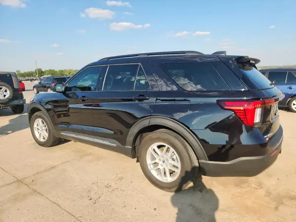 1FMUK7DH4SGC43207 2025 FORD EXPLORER - Image 2
