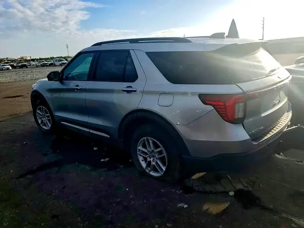 1FMUK7DH5SGA18584 2025 FORD EXPLORER - Image 2
