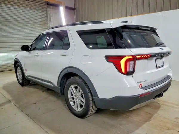 1FMUK7DH5SGB73409 2025 FORD EXPLORER - Image 2