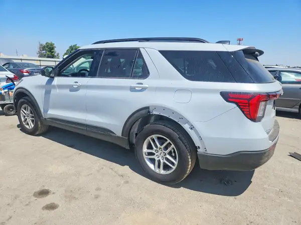 1FMUK7DH6TGA31152 2026 FORD EXPLORER - Image 2