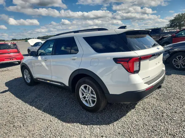 1FMUK7DH7SGA49383 2025 FORD EXPLORER - Image 2