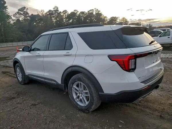 1FMUK7DH8SGA90931 2025 FORD EXPLORER - Image 2