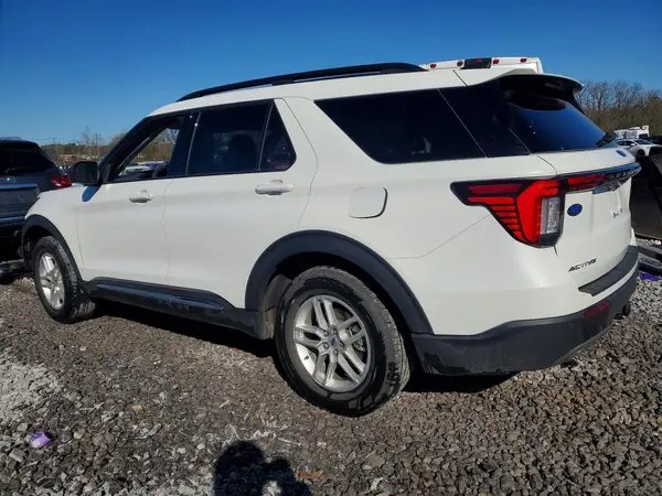 1FMUK7DH8SGB94304 2025 FORD EXPLORER - Image 2