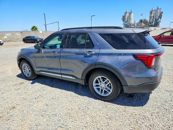 1FMUK7DH8SGB98871 2025 FORD EXPLORER - Image 2