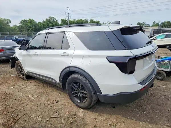 1FMUK7DH9SGA96821 2025 FORD EXPLORER - Image 2