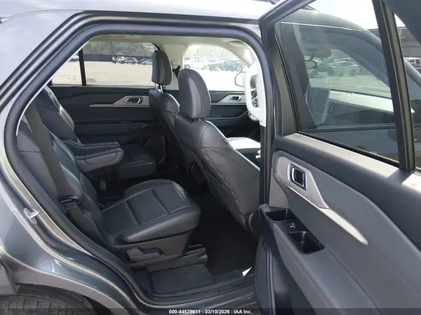 1FMUK7DHXSGB56217 2025 FORD EXPLORER - Image 8