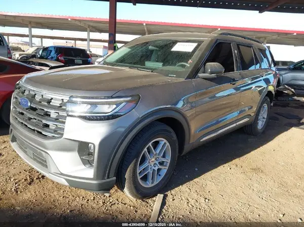 1FMUK7DHXSGB74443 2025 FORD EXPLORER - Image 2